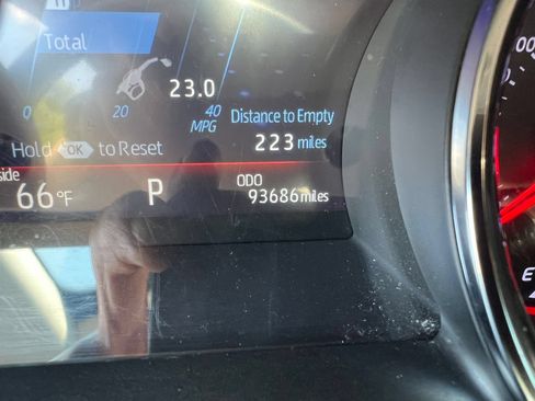 Used 2019 Toyota Camry XSE w/ Driver Assist Package FWD image 17
