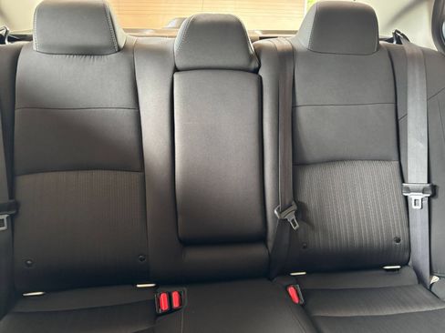 Used 2025 Nissan Altima 2.5 SV FWD image 38