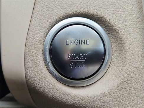 Used 2019 Mercedes-Benz GLC 300 GLC 300 image 16