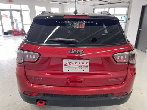 Used 2025 Jeep Compass Trailhawk AWD/4WD image 10