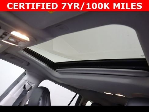 Used 2023 Toyota Highlander XLE FWD image 28