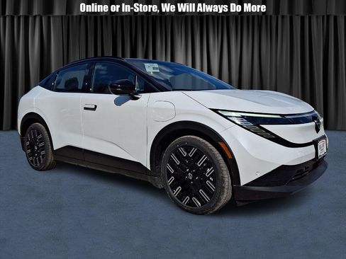 New 2026 Nissan Leaf Platinum+ FWD image 1