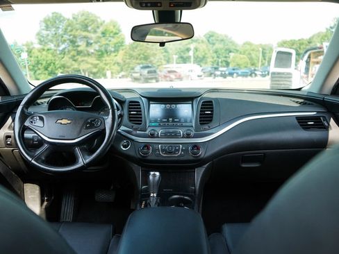 Used 2020 Chevrolet Impala LT FWD image 10