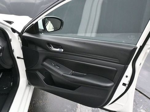 Used 2021 Nissan Altima 2.5 S image 10