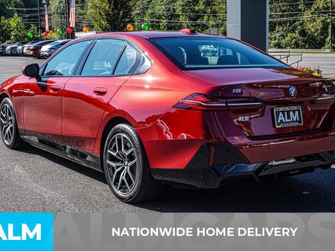 Used 2025 BMW i5 eDrive40i w/ M Sport Package image 5