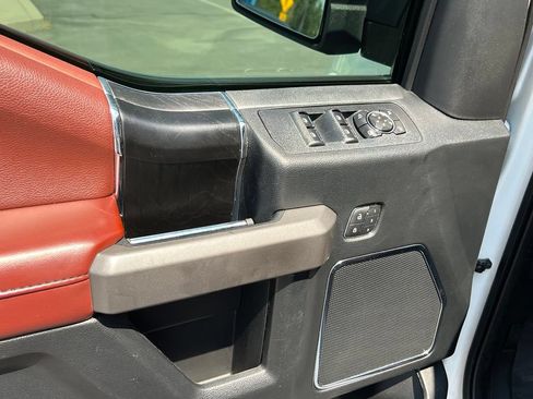 Used 2020 Ford F150 Platinum w/ Technology Package AWD/4WD image 29