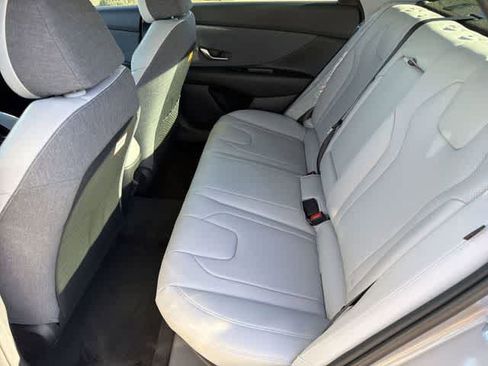 New 2026 Hyundai Elantra Limited image 17