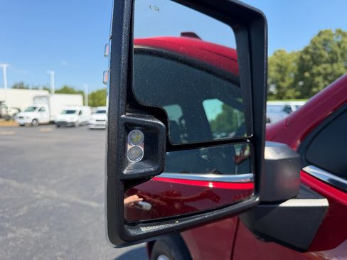 Used 2024 Chevrolet Silverado 1500 High Country AWD/4WD image 15