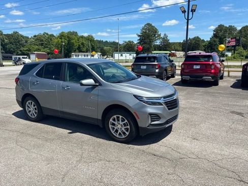 Used 2024 Chevrolet Equinox LT AWD/4WD image 4