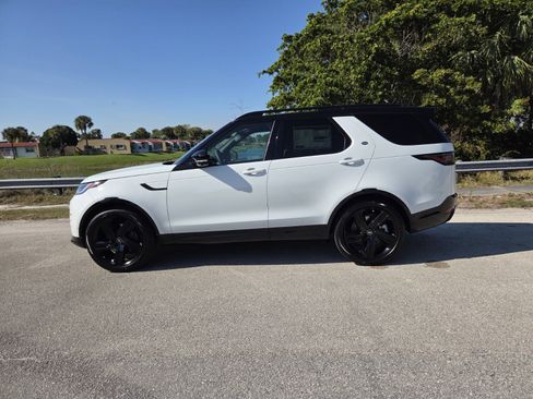 New 2026 Land Rover Discovery Limited Edition image 7