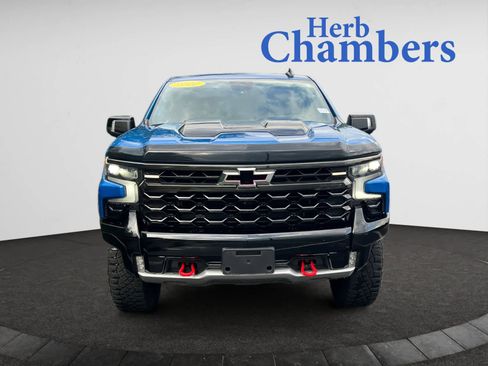 Used 2022 Chevrolet Silverado 1500 ZR2 w/ Technology Package image 2