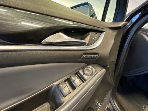 Used 2024 Buick Enclave Premium image 13