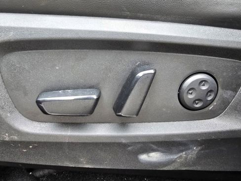 Used 2022 Nissan Pathfinder Platinum image 21