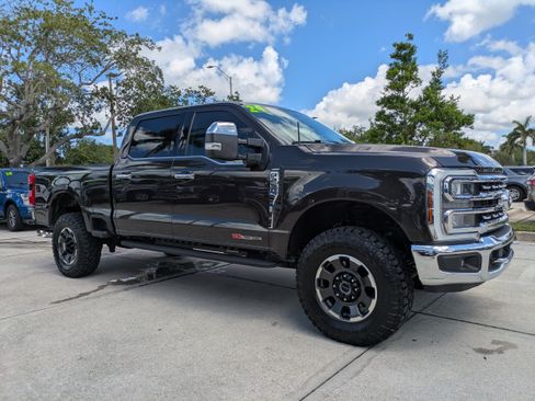 Certified 2024 Ford F250 Lariat w/ Tremor Off-Road Package AWD/4WD image 2