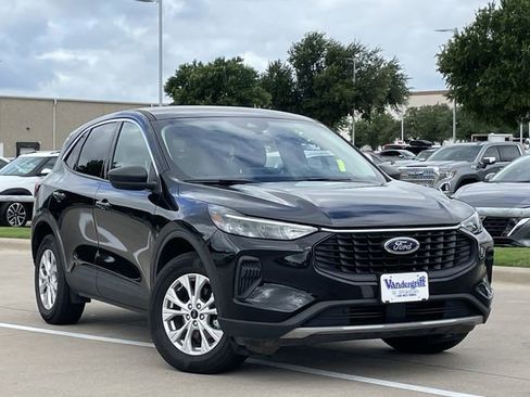 Used 2024 Ford Escape Active AWD/4WD image 2