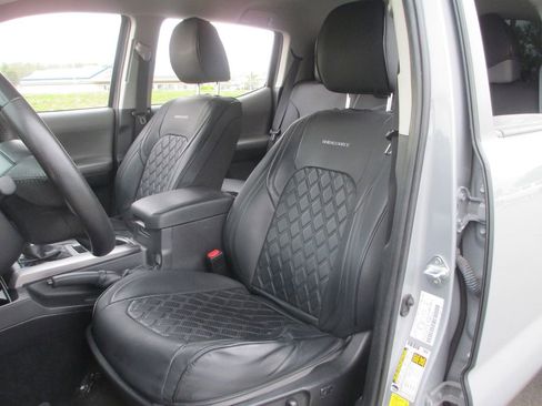 Used 2021 Toyota Tacoma SR5 image 19