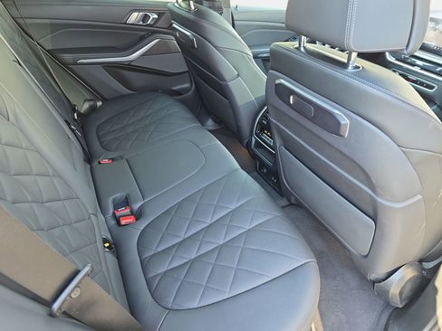 Used 2024 BMW X5 xDrive40i image 11