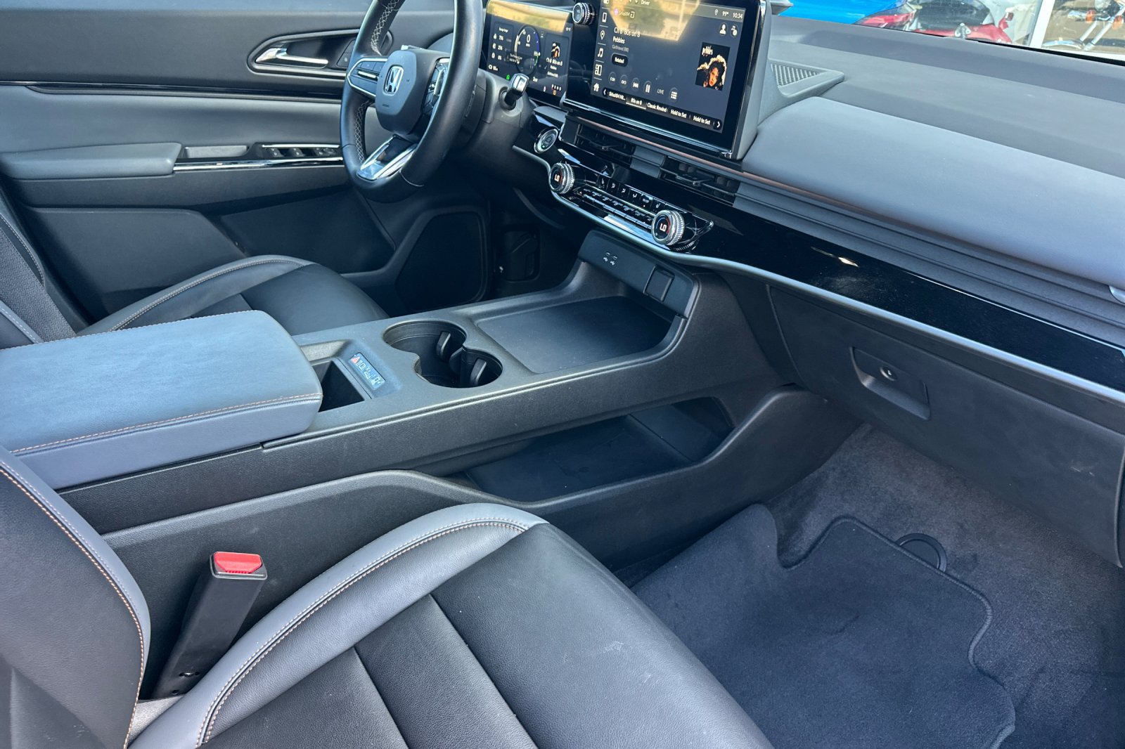 Used 2025 Honda Prologue Touring image 16