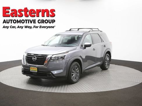 Used 2024 Nissan Pathfinder SV AWD/4WD image 53