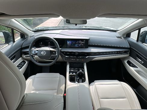 Certified 2025 Nissan Murano SV AWD/4WD image 25