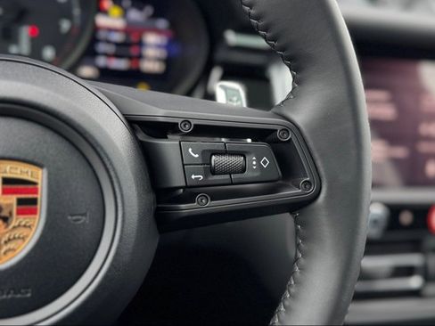 New 2026 Porsche Macan image 22