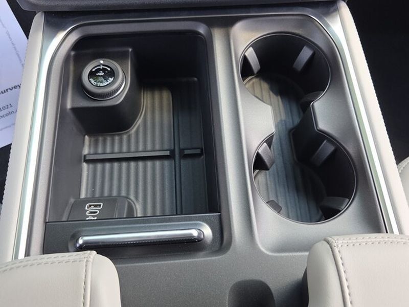 New 2027 Ford Expedition Active RWD image 21