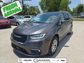 Certified 2021 Chrysler Pacifica Touring-L w/ Uconnect Theater Family Group image 1