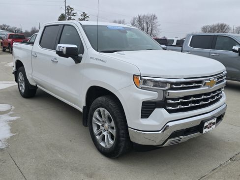 Certified 2025 Chevrolet Silverado 1500 LTZ image 3