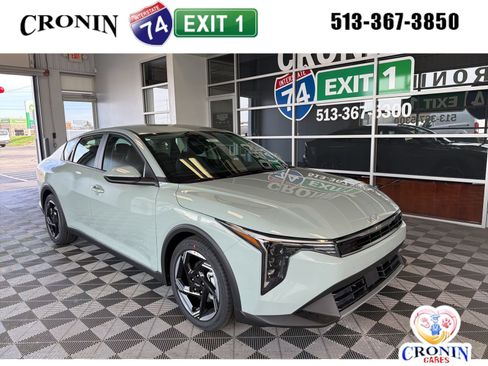 New 2026 Kia K4 EX image 1