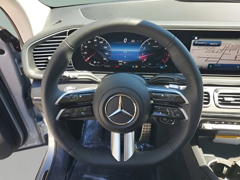 Certified 2026 Mercedes-Benz GLS 450 4MATIC image 19