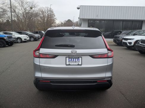 Used 2023 Honda CR-V EX-L image 6