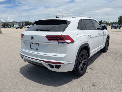 Used 2021 Volkswagen Atlas Cross Sport SE w/ Panoramic Sunroof Package FWD image 5