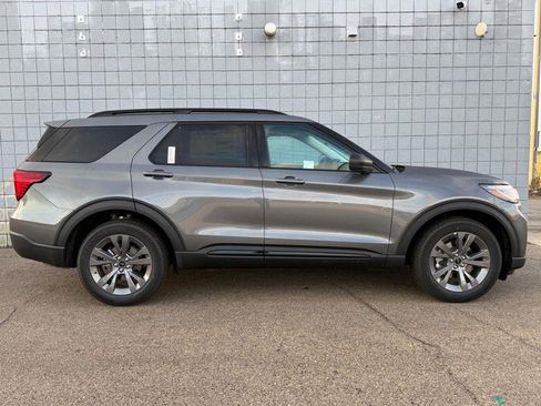 New 2026 Ford Explorer Active image 2