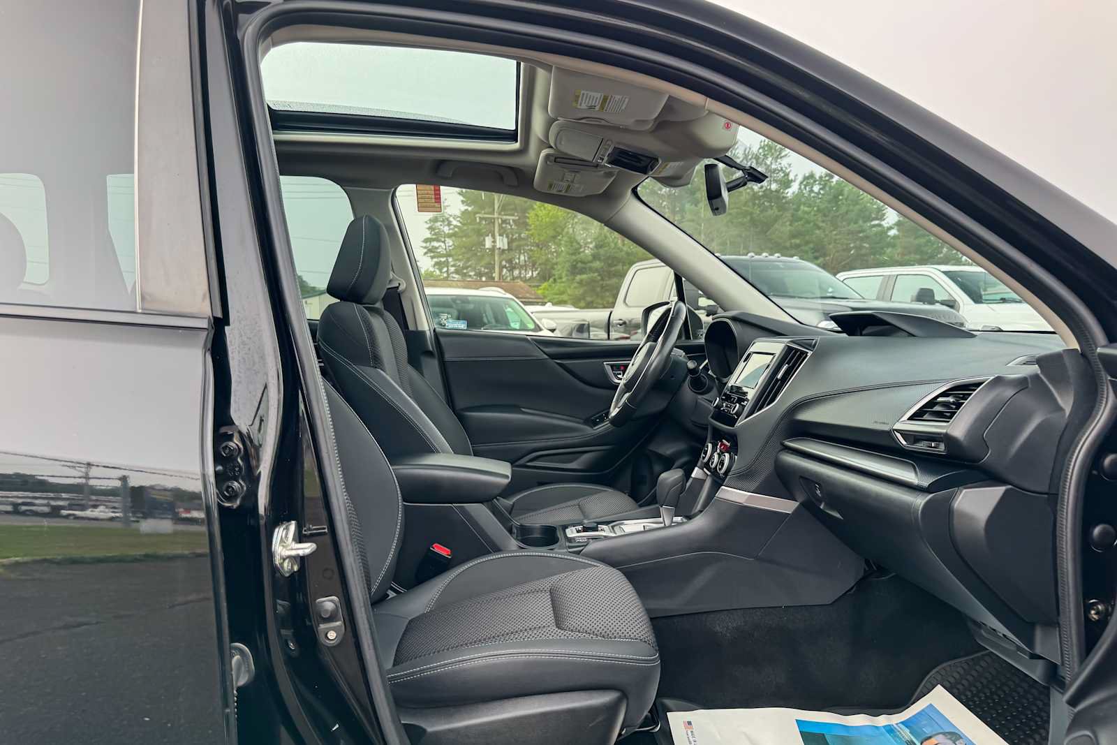 Used 2021 Subaru Forester Premium AWD/4WD image 9