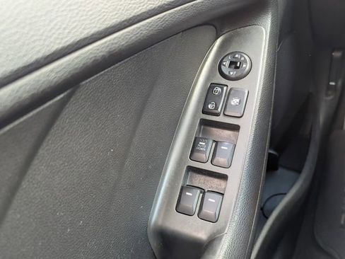 Used 2018 Kia Forte LX image 30