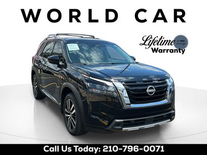 Used 2025 Nissan Pathfinder Platinum