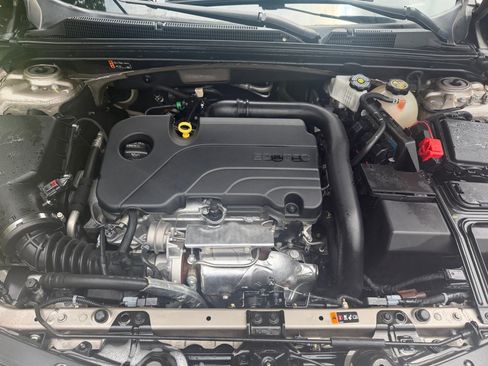 Used 2023 Chevrolet Malibu LT FWD image 19