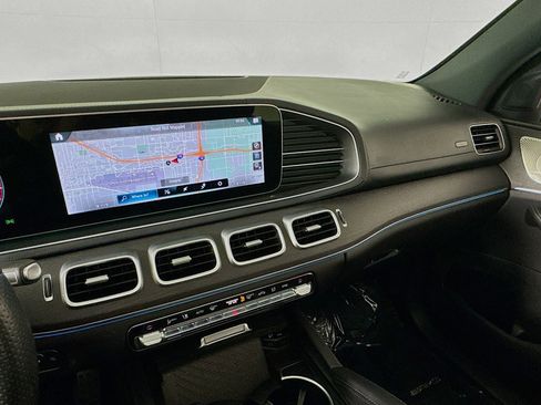 Used 2022 Mercedes-Benz GLS 580 4MATIC image 21