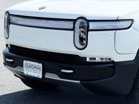 Used 2023 Rivian R1S Adventure AWD/4WD image 6