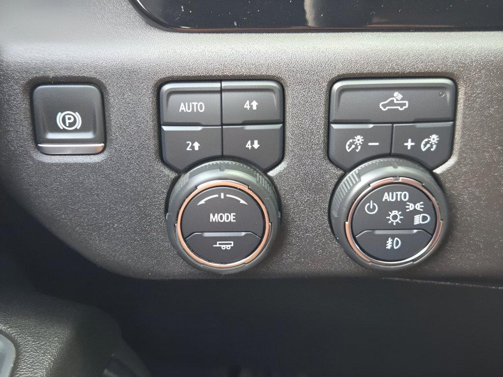 Certified 2024 Chevrolet Silverado 3500 LT w/ Convenience Package AWD/4WD image 33