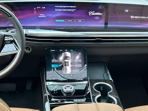 New 2026 Cadillac Escalade Luxury w/ Touring Package image 16