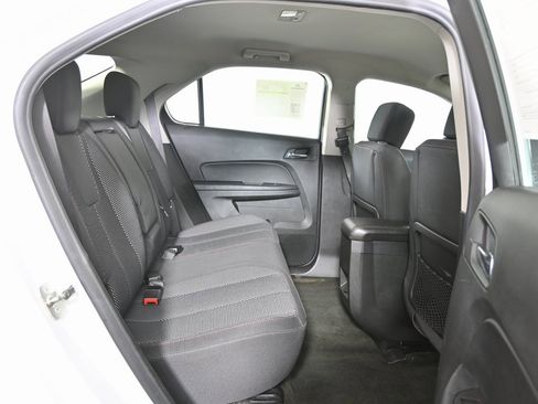 Used 2017 Chevrolet Equinox LS image 15