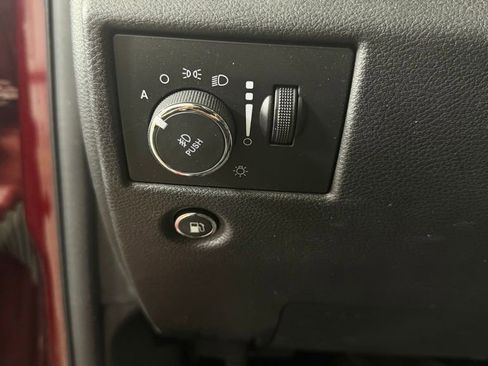 Used 2021 Jeep Grand Cherokee Limited AWD/4WD image 17