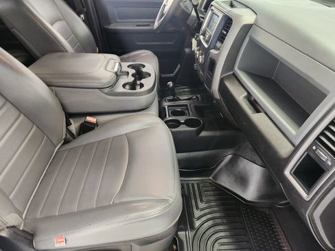 Used 2018 RAM 2500 Tradesman w/ Chrome Appearance Group AWD/4WD image 14