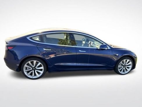 Used 2019 Tesla Model 3 Mid Range RWD image 4