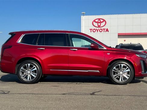 Used 2020 Cadillac XT6 Premium Luxury w/ Platinum Package image 3