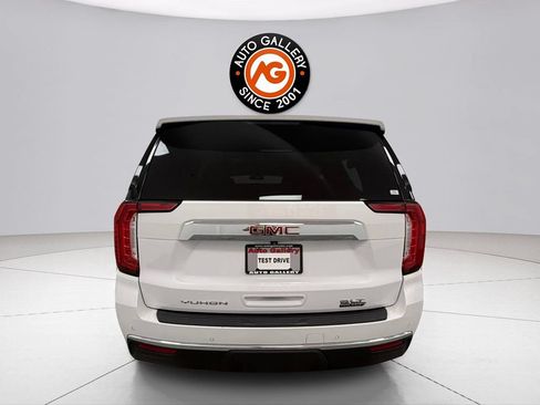 Used 2021 GMC Yukon XL SLT w/ SLT Luxury Package AWD/4WD image 4