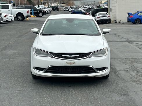 Used 2015 Chrysler 200 C image 9