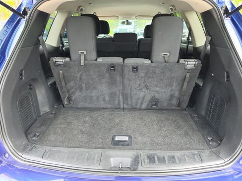 Used 2017 Nissan Pathfinder SV AWD/4WD image 28