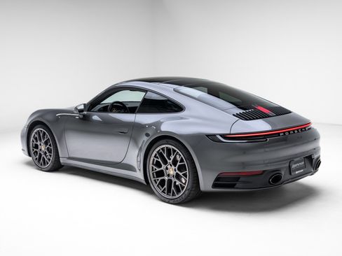 Used 2020 Porsche 911 Carrera RWD image 22